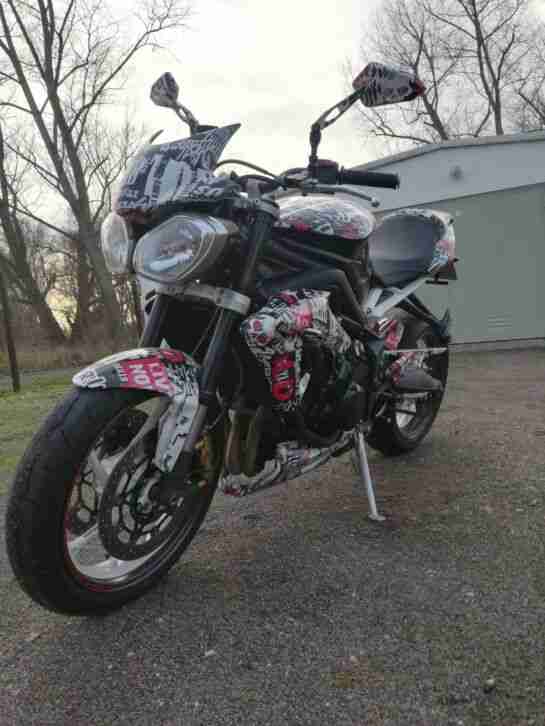 Triumph Street Triple