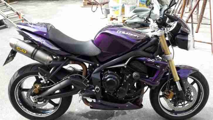 Triumph Street triple