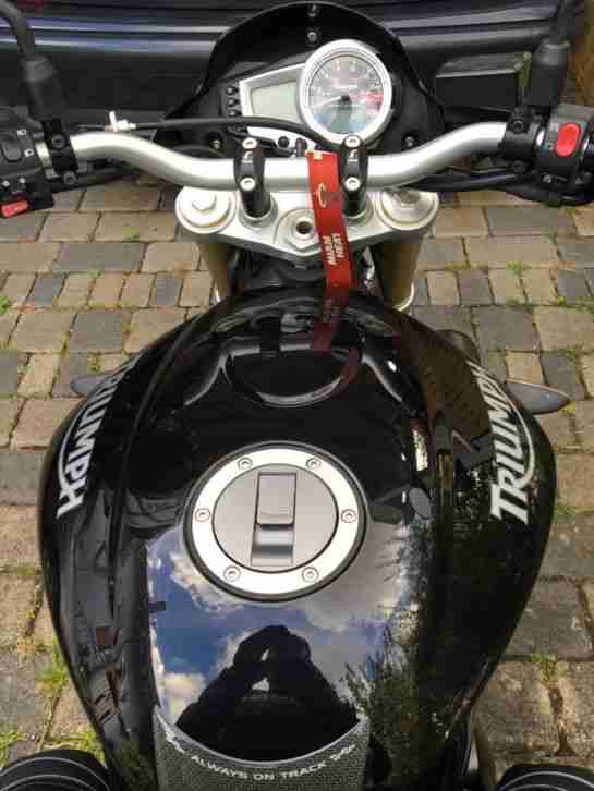 Triumph Streettriple