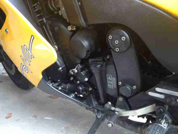 Triumph T 300