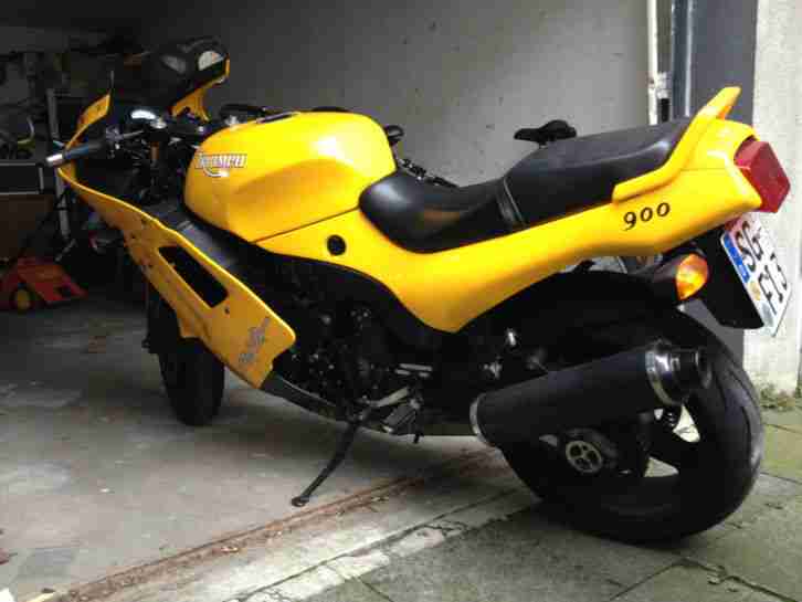 Triumph T 300