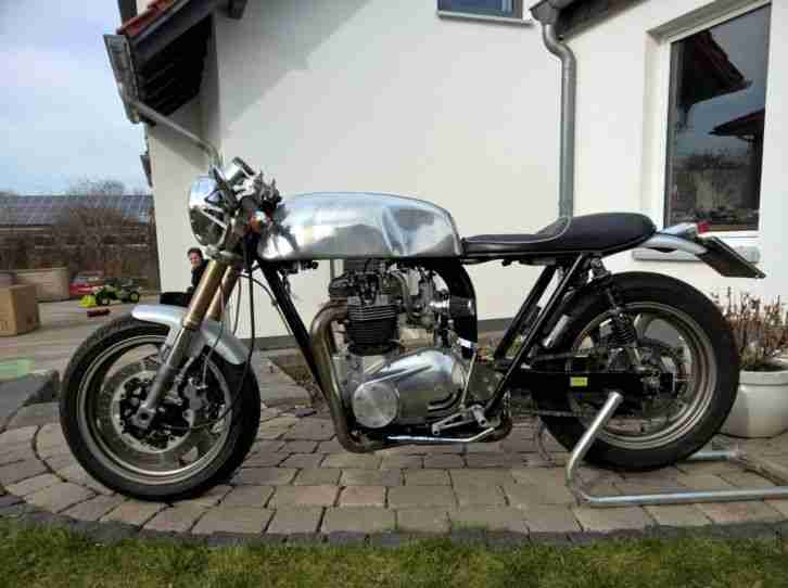 TR6 Caferacer