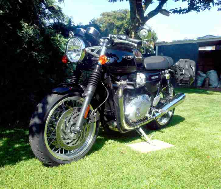Triumph Thruxton 1200