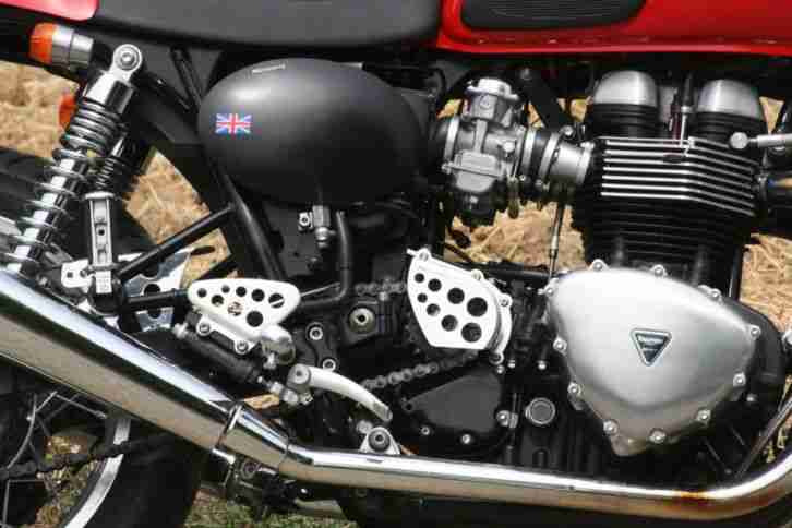 Triumph Thruxton (Bonneville, Cafe Racer) BJ. 2012 mit vielen Extras