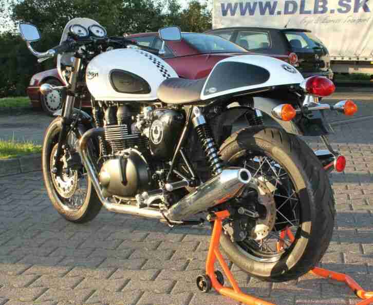 Triumph Thruxton Sonderedition Ace Cafe