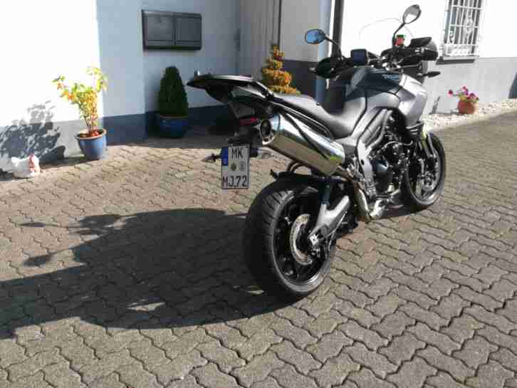 Triumph Tiger 1050 SE mit ABS und Koffer