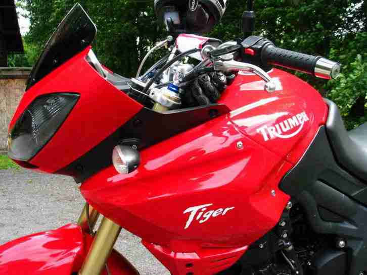 Triumph Tiger 1050 mit Sonderlackierung