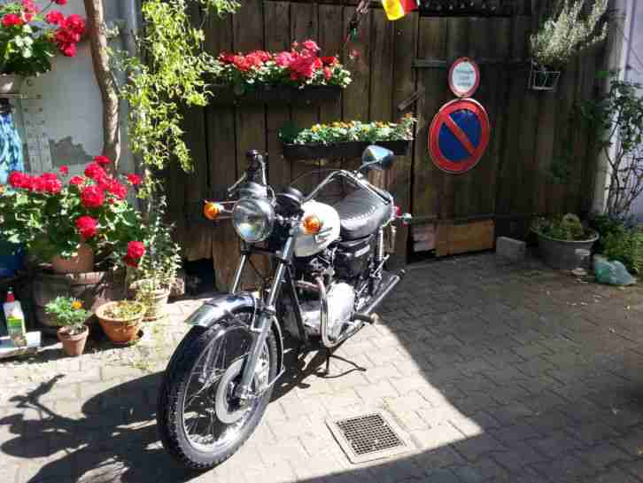 Triumph Tiger 750