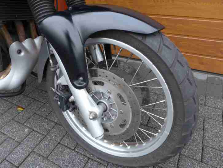Triumph Tiger 885i