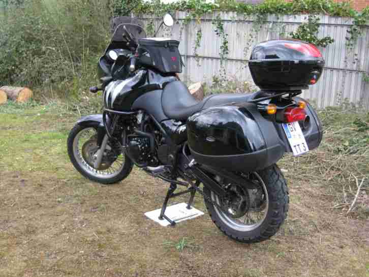 Triumph Tiger 955i mit Navi, Zubehör und Wenig Kilometern