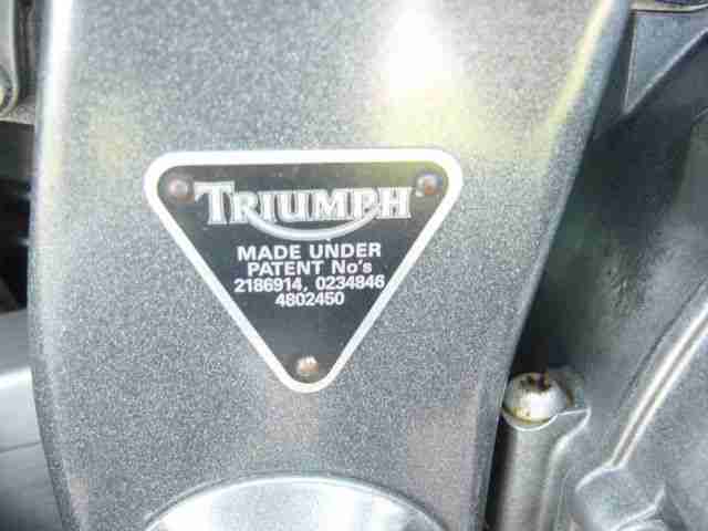 Triumph Trident T 300