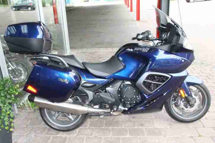 Triumph Trophy 1200 SE Launch