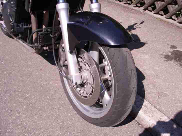 Triumph Trophy First Edition T300 Umbau mit BOS