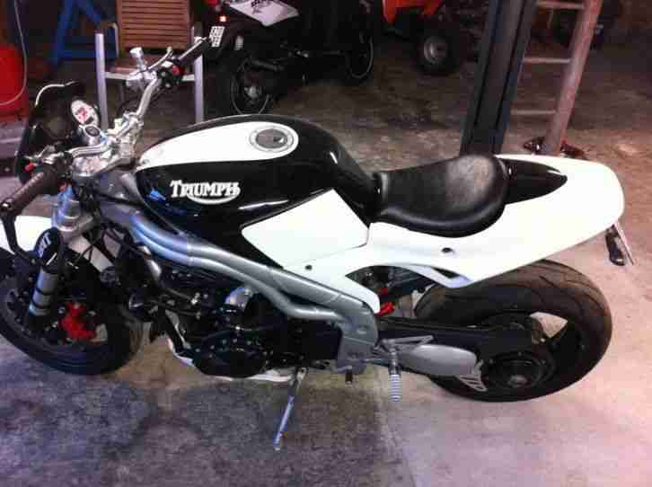 Triumph speed triple 955i /1050