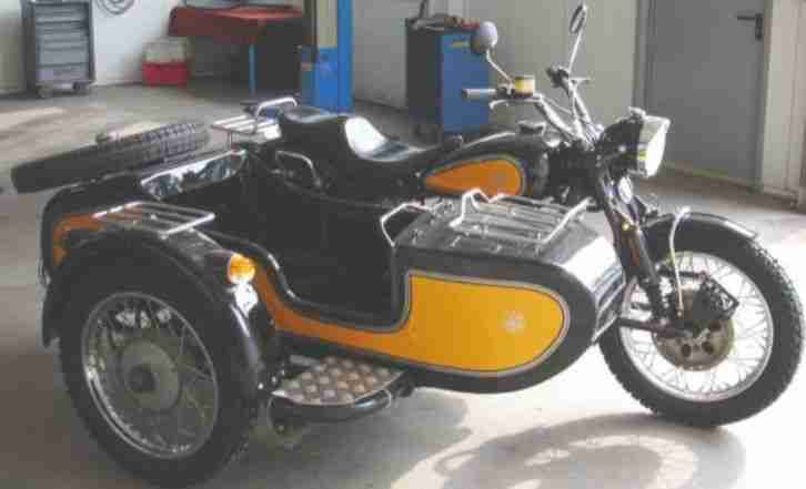 URAL Gespann mit BMW-Motor R80/7