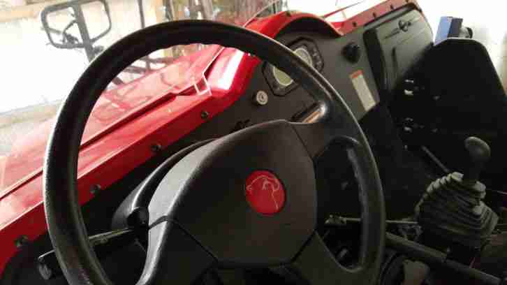 UTV/QUAD zu Verkaufen Bj2012 kein wald gefahren leider Motorschaden4X4