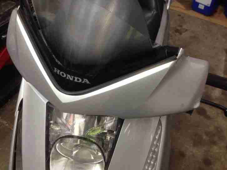 Unfall Roller Honda FES125 JF12