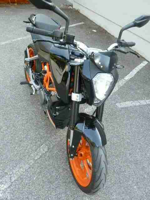 Unfallfreie KTM 390 DUKE mit ABS, EZ 08/2015, TÜV neu, 25177km, neue Kette