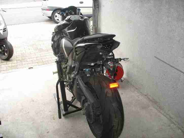 Unfallmotorrad Honda CB 1000R Unfallmotorrad