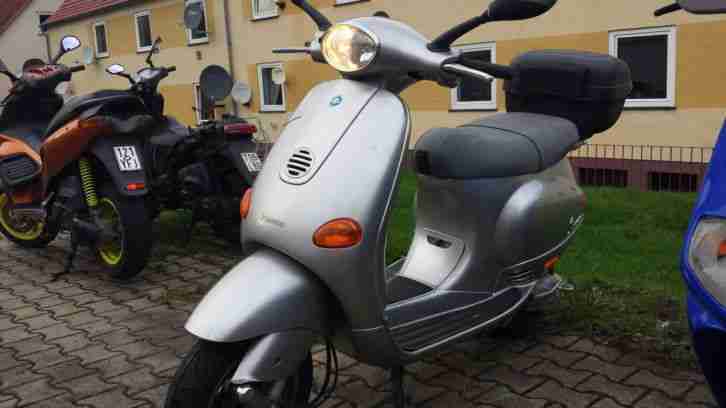 VESPA ET4 125, 31144 KM ERST RUNTER TÜV BIS 03/2015 4 Takter VB VB VB