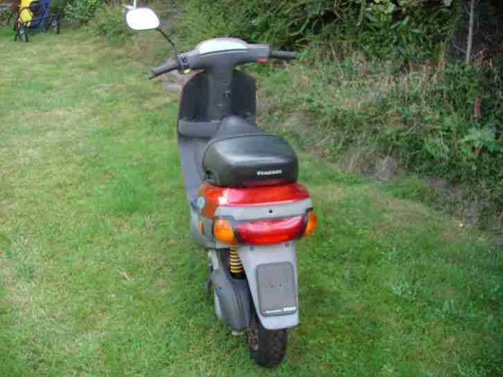 VESPA Piaggio ZIP 25 VESPA Roller bastlerfahrzeug