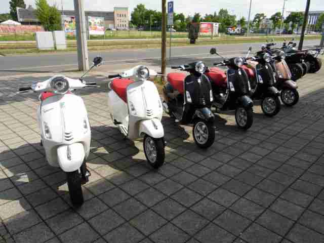 VESPA Primavera 50 2T rot inkl. Überführung & Anlieferung sofort lieferbar