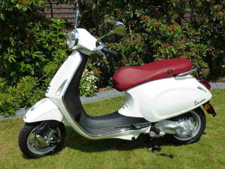 VESPA Primavera 50 4T 4V - NEU