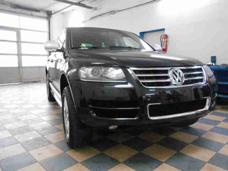 VW Touareg King Kong Sondermodell 3,0 TDI V6 Vollausst. mit TV + AHK Unfall frei