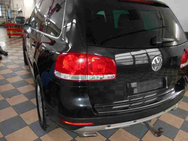 VW Touareg King Kong Sondermodell 3,0 TDI V6 Vollausst. mit TV + AHK Unfall frei