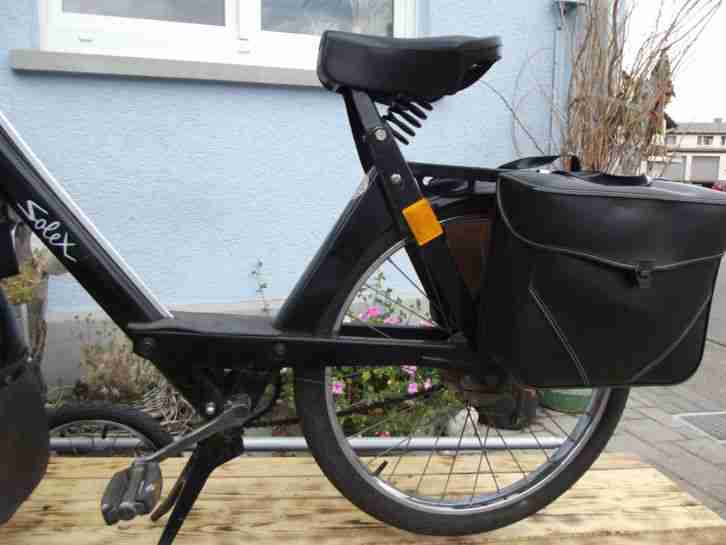 Velo Solex 3800 mit Service/Partyanhänger.