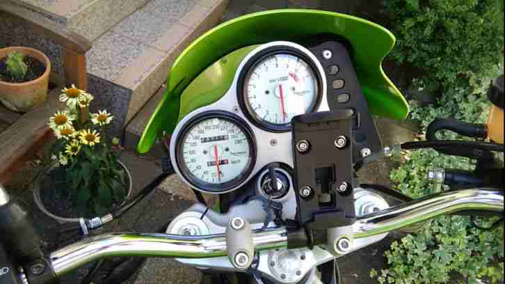 Verkaufe sehr gepflegte Triumph Speed Triple T509 mit wenig KM
