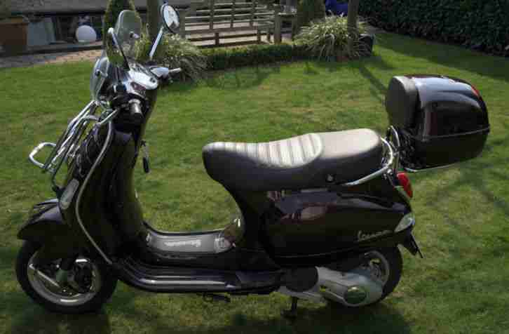 Vespa 125 LX i.e.3V Touring ***WIE NEU***