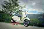 Vespa 50 Primavera Yacht Club Blau weiss mit