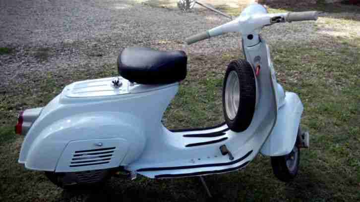 Vespa 50 cc Jahr 1965 ( 1.Serie) kleine Klappe