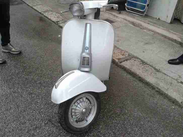 Vespa 50 cc Special Jahr 1970 restauriert mit