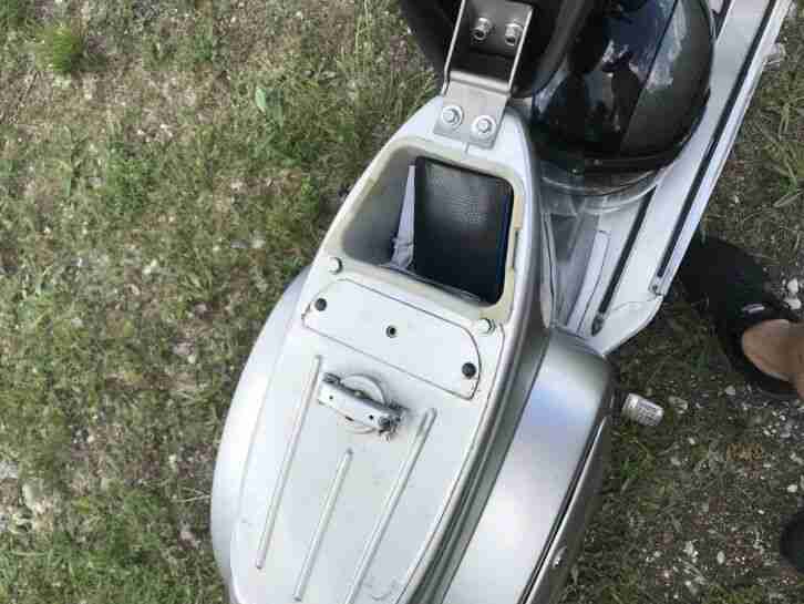 Vespa 50
