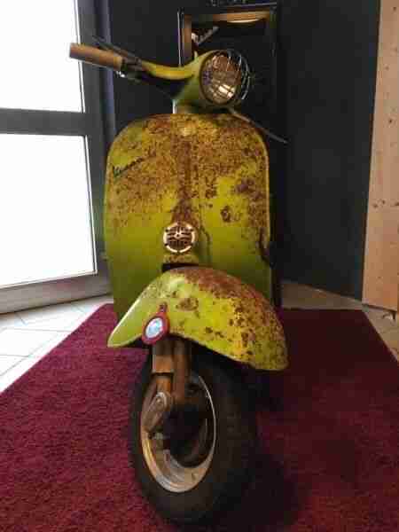 Vespa 50N im Erstlack 1969