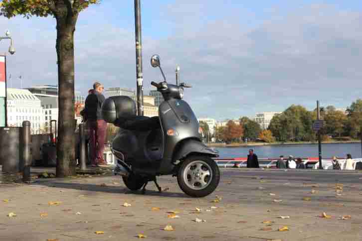 Vespa ET2 in grau matt Grigio Titano C38 Wünderschön 50ccm 2T