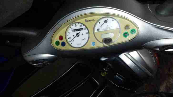 Vespa ET4 125, 3114 km erst runter Tüv bis 03/2015