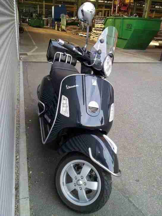 Vespa GT 200