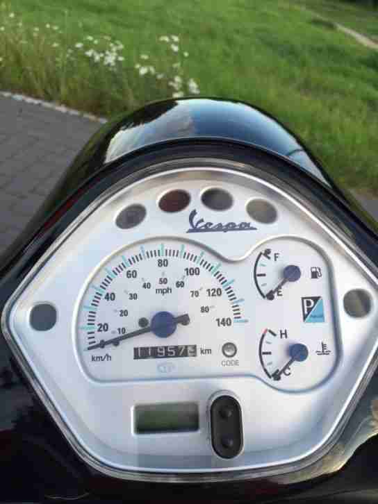 Vespa GT 200 L BJ 03/2004 12018 KM