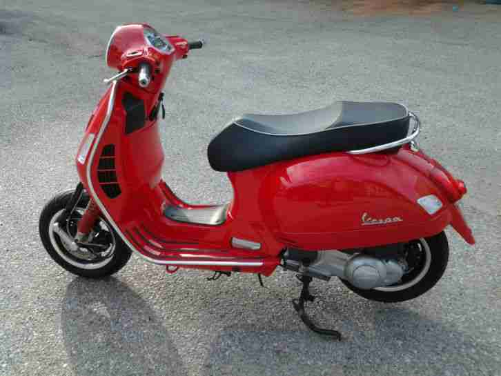 Vespa-GTS 300-Bj. 2012-leichter Unfallschaden!!