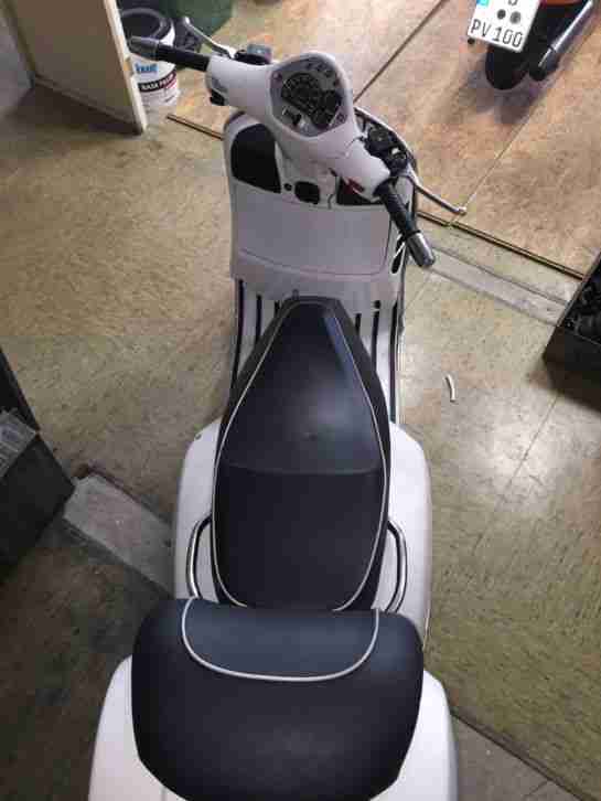 Vespa GTS SUPER 300 Unfaller Unfall, TüV bis Sep. 2017 - Inspektion neu !!!