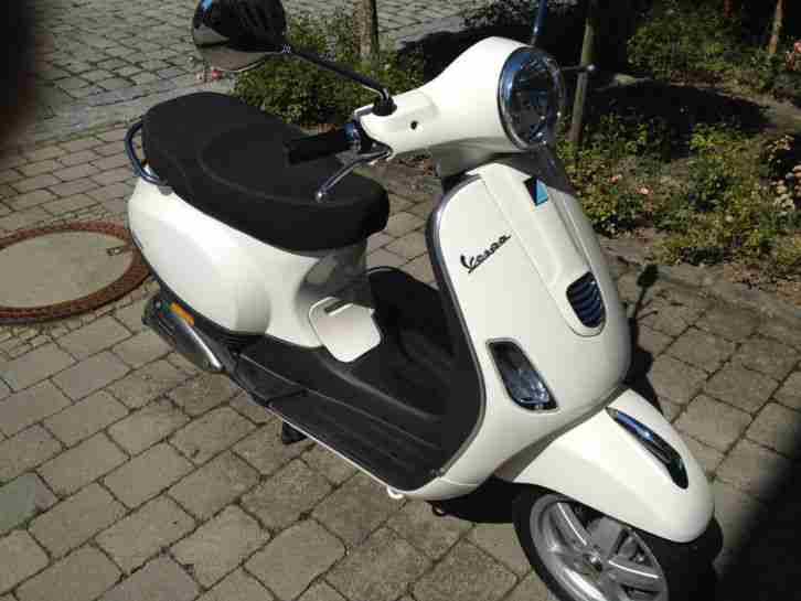 Vespa LX 50, weiss, Bj. 2014, 650 km, wie neu