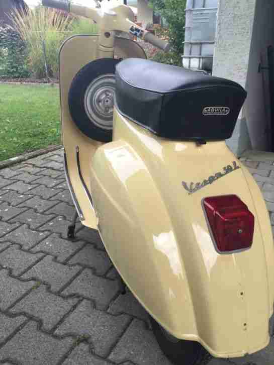 Vespa N R L 50 ccm 1971 restauriert vor Paar Jahre Avorio sehr schöne Fahrzeug