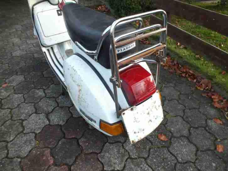Vespa P200E von