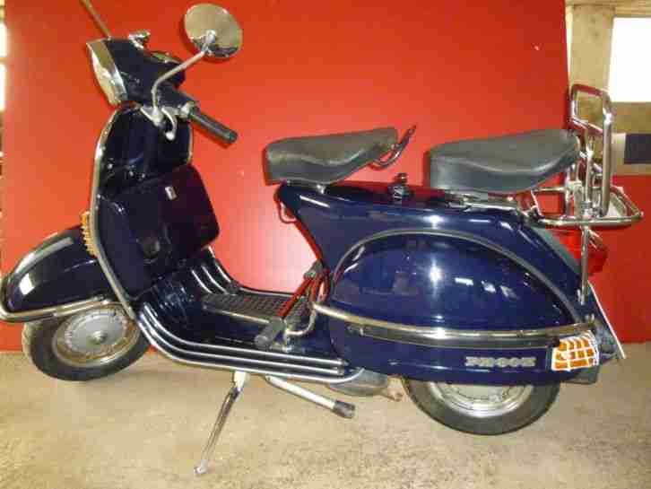 Vespa P80 X 135cm