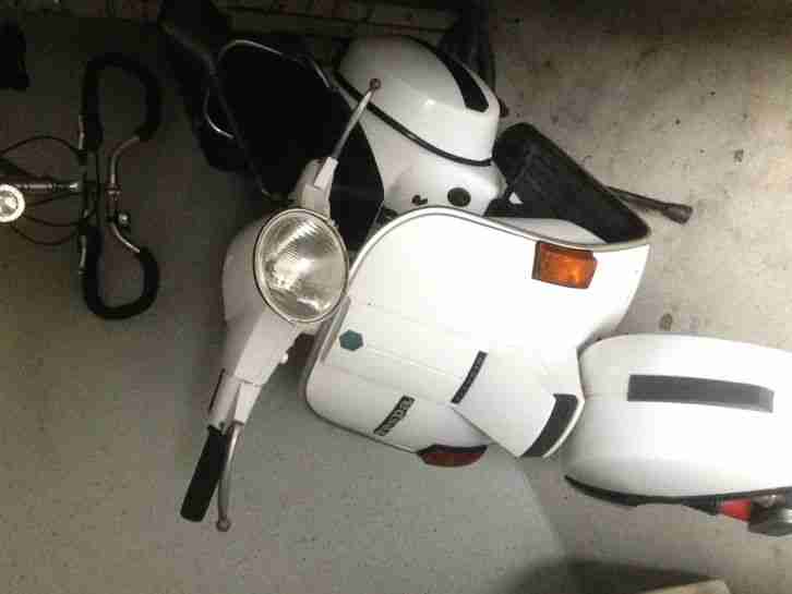 Vespa P80X, 134 qm3, weiss