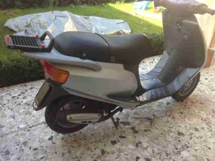 Vespa Piaggio RST sfera 50er Roller mit Papiere & Schlüssel & neuer Reifen