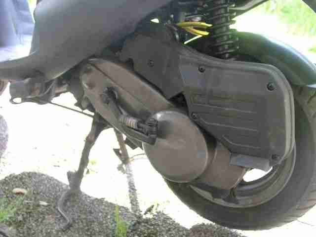 Vespa Piaggio Roller NSL2M erst 2573 Km hat 50 KM/h Zulassung fast Rider